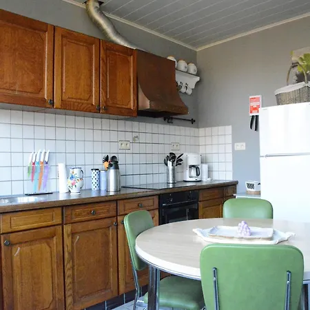 Old Village Train Station, Cleaning Included Holiday home Pondrome